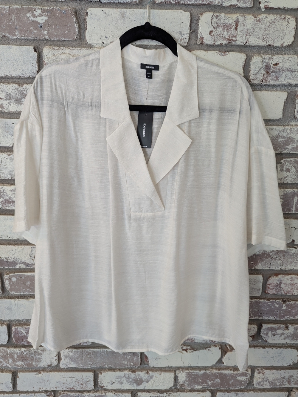 NWT Express Ivory Collared Short Sleeve Top